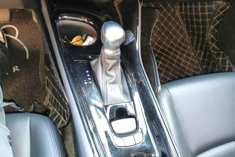 Used Toyota C-HR 2020 2.0L Leading Edition Gear Lever