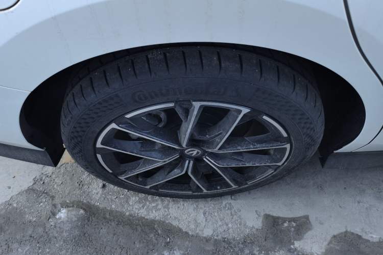 Used Changan UNI-V iDD 2024 Blue Whale Smart Electric iDD 136km Luxury Model