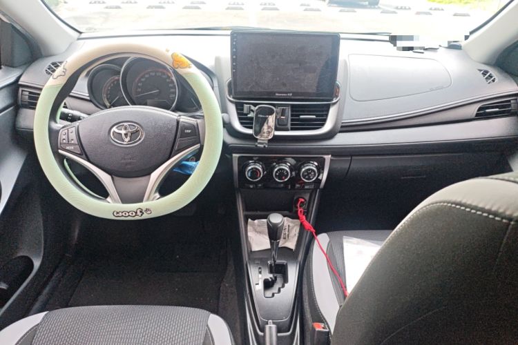 Used Toyota YARiS L Zhi Xuan 2022 X-Trail 1.5L CVT Leading PLUS Edition Center Console