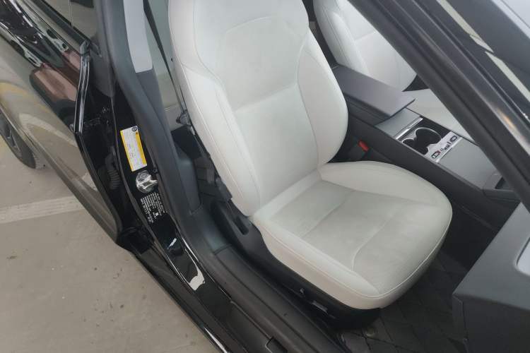 Used Tesla Model 3 2023 Rear-Wheel-Drive Version