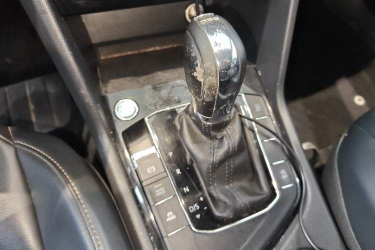 Used Volkswagen Tharu 2019 330TSI Four-Wheel Drive Luxury Edition China VI Standard Gear Lever