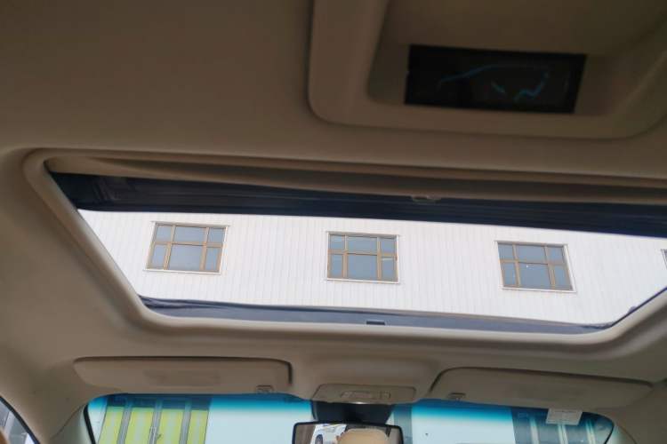 Used Buick GL8 2011 3.0L GT Luxury Business Haoya Edition Headliner