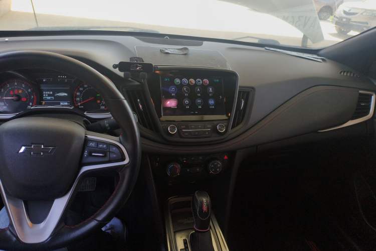 Used Chevrolet Monza 2019 RS 330T Automatic Comfort Edition China VI Standard Center Console