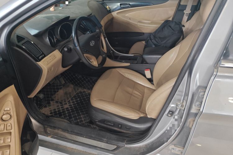 Used Hyundai Sonata 2011 2.0L Automatic Luxury Edition
