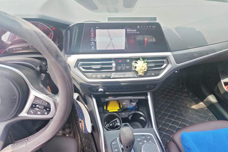 Used BMW 3 Series 2020 325i M Sport Package Audio And AC Panel