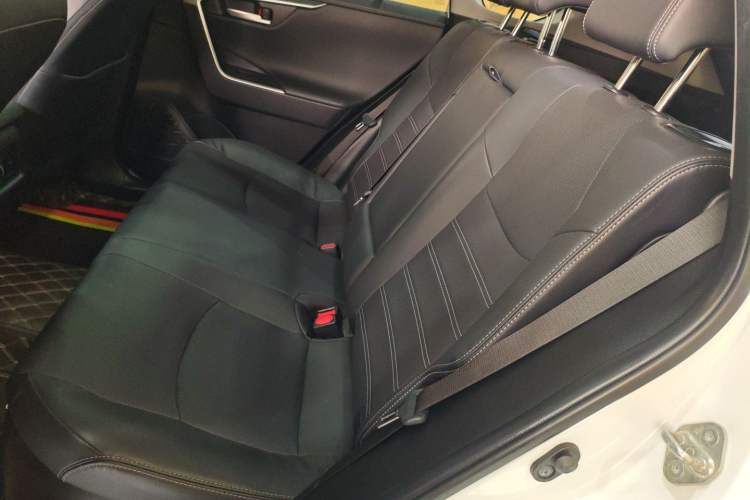 Used Toyota Wildlander 2023 Dual-Motor 2.5L E-CVT Four-Wheel Drive Prestige Edition