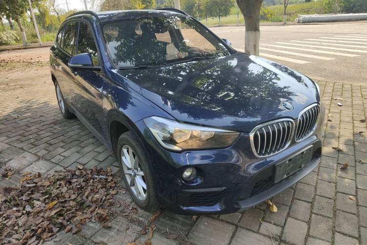 Used BMW X1 2016 sDrive18Li Fashion Model Front Right 45 Deg