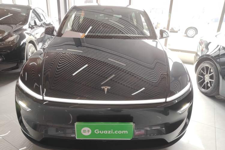 Used Tesla Model Y 2025 Rear-Wheel-Drive Version
