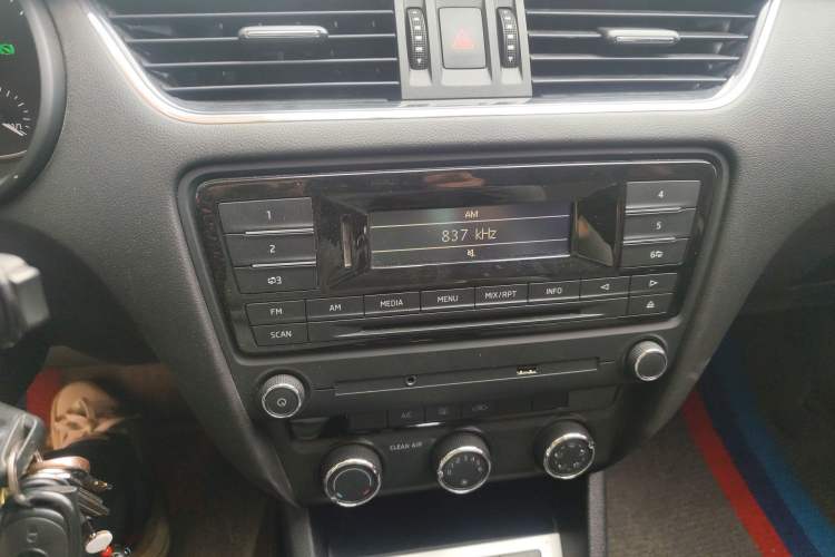 Used Skoda Octavia 2017 1.6L Automatic Chuanxing Edition
