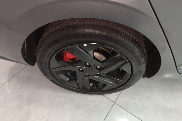 Used Hyundai Elantra 2022 1.5L CVT 20th Anniversary Edition
