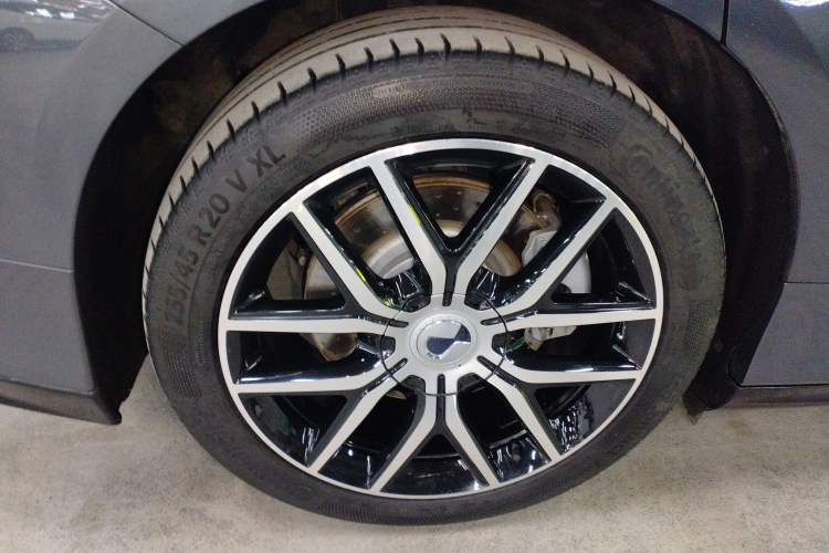 Used Denza Z9 2024 1100 km Four-Wheel Drive Max Version