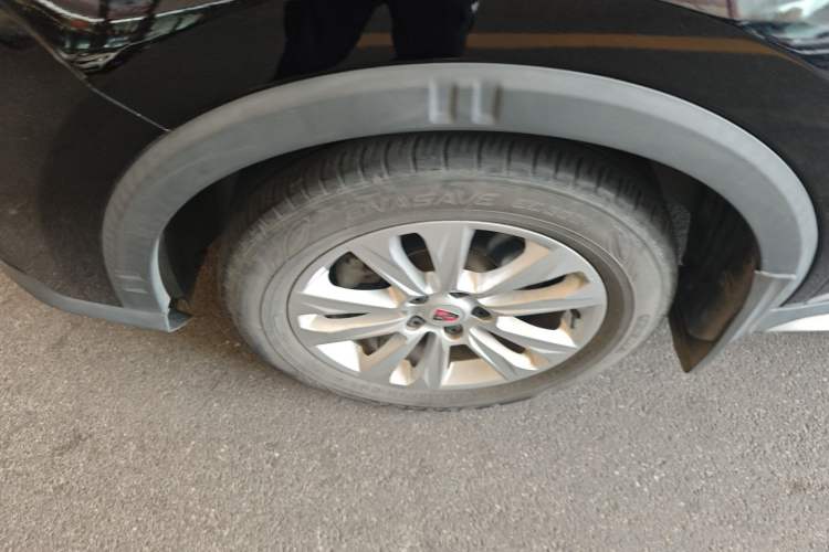 Used Roewe RX5 2018 20T Two-Wheel Drive Automatic Internet Smart Edition
