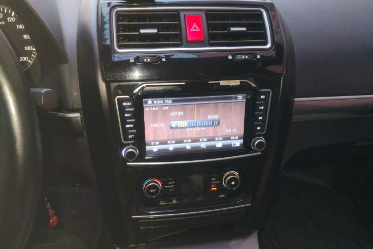 Used Haval H5 Classic 2013 Zhizun Edition 2.0L Manual Two-Wheel Drive Entry-Level Model