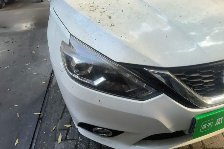 Used Nissan Sylphy 2018 1.6XV CVT Deluxe Edition Right Front Headlight