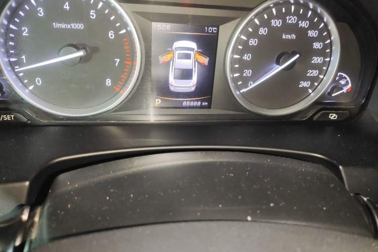 Used Geely Auto Emgrand GT 2017 2.4L Zunya Model Odometer Close Up