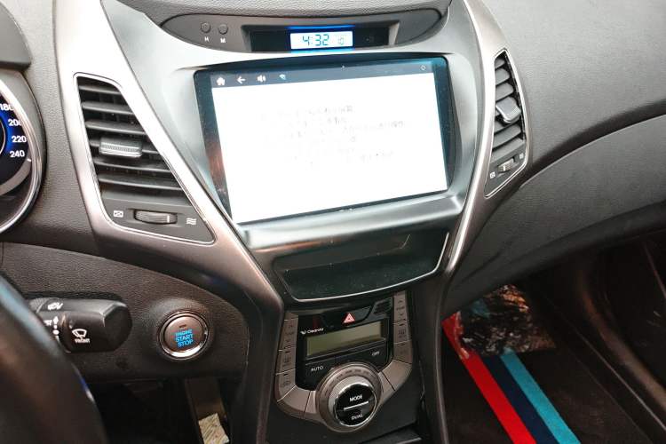 Used Hyundai Elantra (5th Generation / Langdong) 2013 1.6L Automatic Luxury Model
