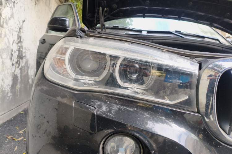 Used BMW X5  Right Front Headlight