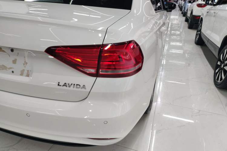 Used Volkswagen Lavida 2019 Lavida Start 1.5L Manual Fashion Edition China VI Standard