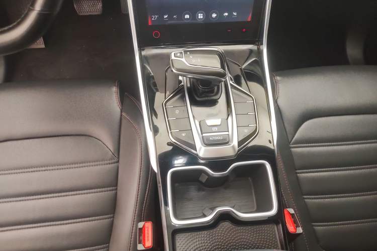 Used SAIC MAXUS D60 2022 1.5T Automatic Trendy Version 6-Seater
