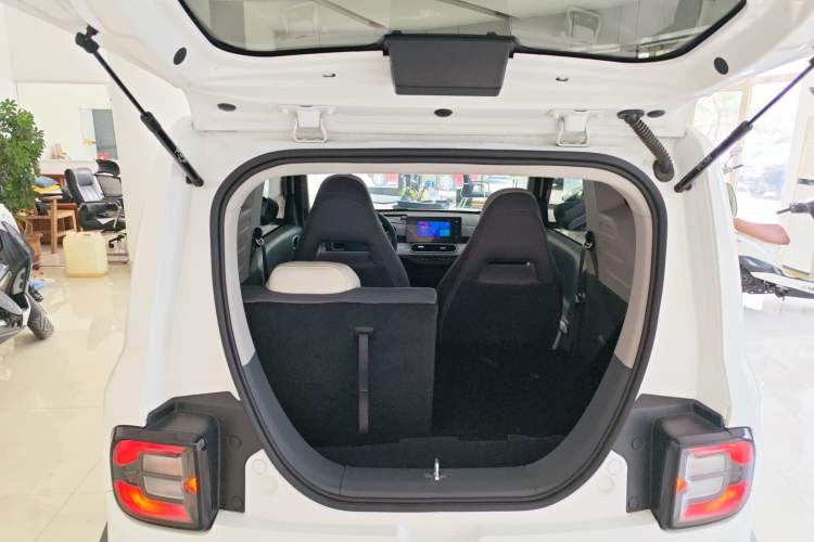 Used Geely Galaxy Panda 2024 200km Panda Rider Trunk