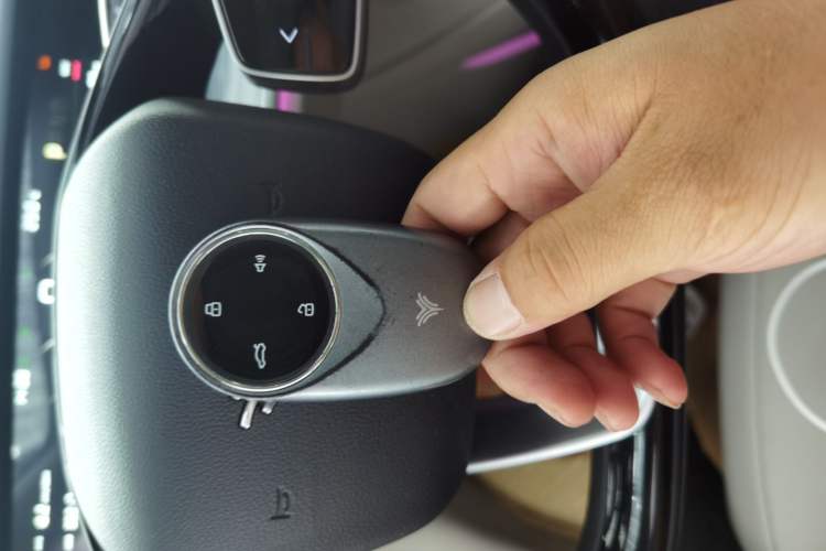 Used NETA S 2022 Extended-Range Version 1160 km Range Rear-Wheel Drive Mid-Grade
