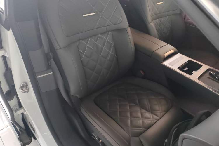 Used Nio ET9 2025 100 kWh