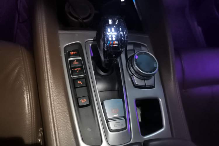 Used BMW X6 2015 xDrive35i Leading Model
