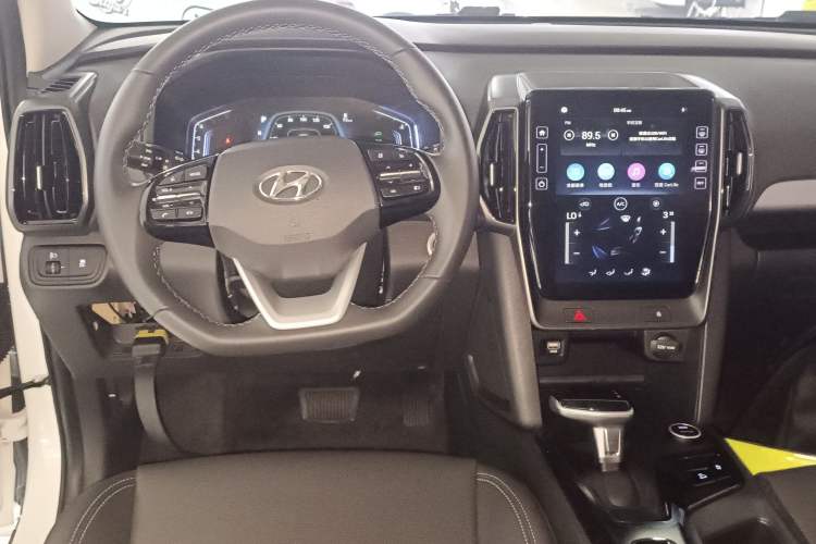 Used Hyundai ix35 2021 2.0L Automatic 2WD GLS Leading Edition Audio And AC Panel