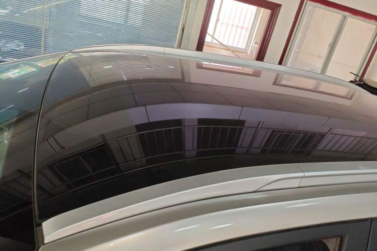 Used AION Y 2023 Plus 510 Tech Edition Roof