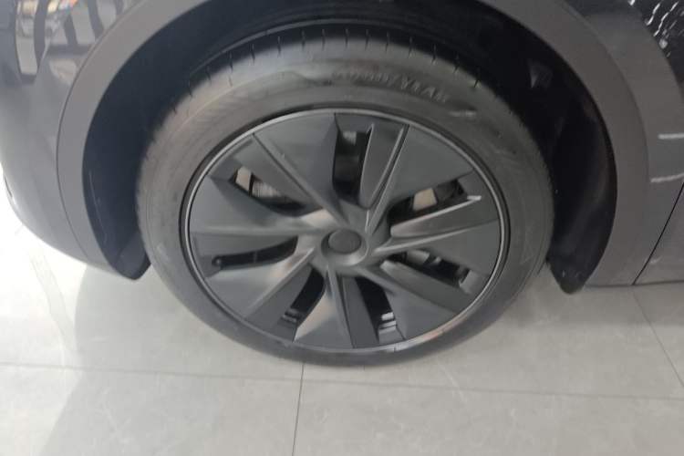Used Tesla Model Y 2024 Rear-Wheel-Drive Version

