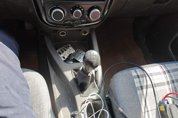 Used Wuling Rongguang V 2016 1.5L Standard Version Gear Lever