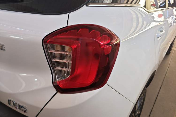 Used BAIC Changhe Q35 2018 1.5L Manual Smart Edition Exterior 3