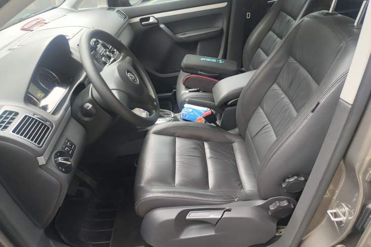 Used Volkswagen Touran 2015 1.4T DSG Comfort Edition 5 Seats