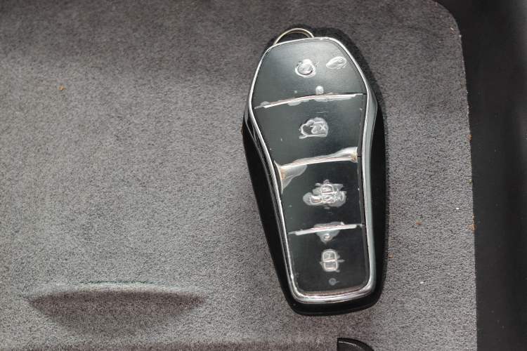 Used BYD Han 2024 EV Glory Edition 610 km All-Wheel Drive "Tian Shen Zhi Jia" Intelligent Driving Model
