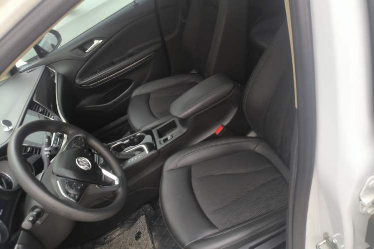 Used Buick Verano 2017 Sedan 20T Dual-Clutch Leading Model Left Front Seat