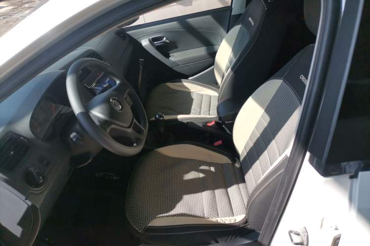 Used Volkswagen Polo 2016 1.4L Manual Fashion Model
