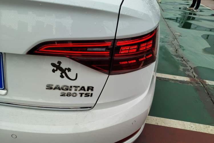 Used Volkswagen Sagitar 2019 280TSI DSG Luxury Model China V Emission Standard