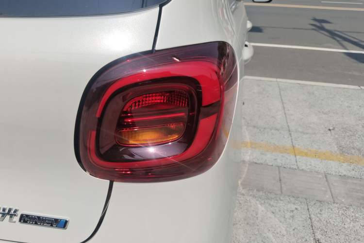 Used Wuling Hongguang MINIEV 2025 Four-Door Version Advanced Edition