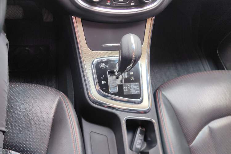 Used Baojun 560 2016 1.8L iAMT Luxury Model