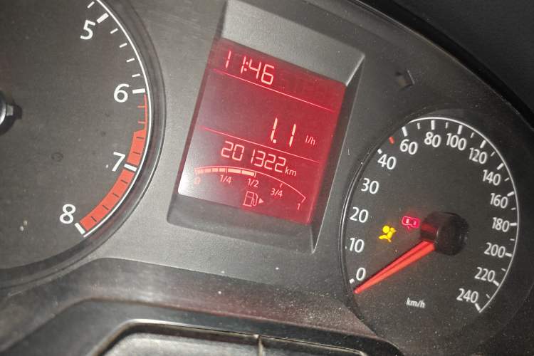 Used Volkswagen Santana 2013 1.4L Manual Comfort Edition Odometer Close Up