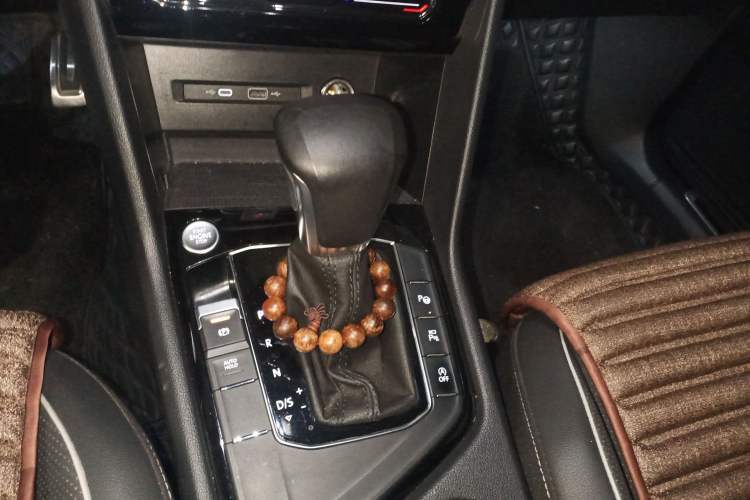 Used Volkswagen Tiguan L 2023 330TSI Automatic Two-Wheel Drive R-Line Enjoyment Edition Gear Lever