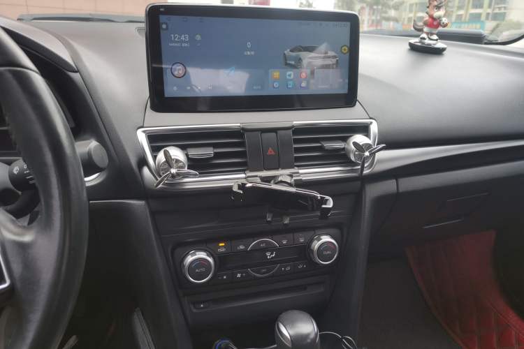 Used Mazda 3 Axela 2017 Sedan 2.0L Automatic Prestige Model China V Standard Audio And AC Panel