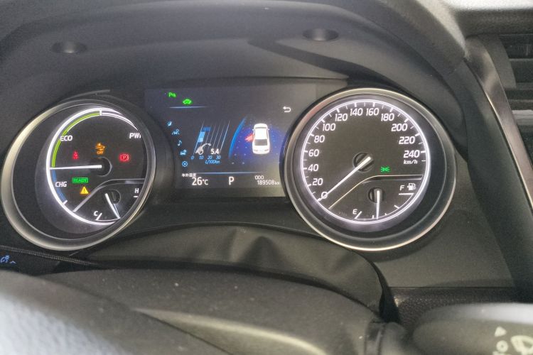 Used Toyota Camry 2018 Dual-Engine 2.5 HG Luxury Edition Odometer Close Up