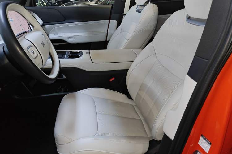Used XPeng G6 2023 755 Ultra-Long Range Max Left Front Seat