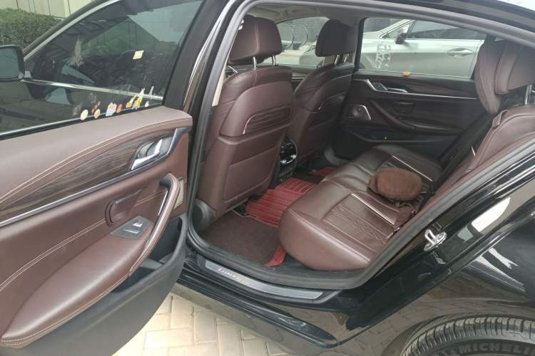 Used BMW 5 Series 2020 530Li Luxury Edition Premium Package Left Rear Seat