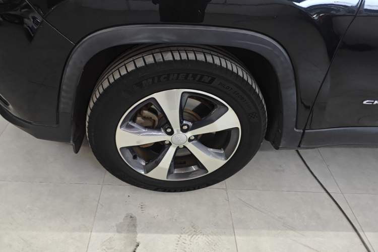 Used Jeep Cherokee 2020 2.0T Two-Wheel Drive Leading Edition