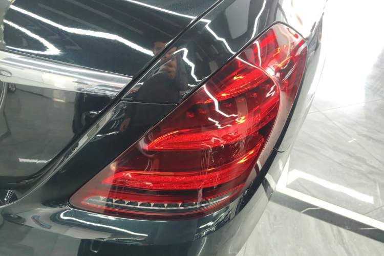 Used Mercedes-Benz S-Class 2018 S 320 L
