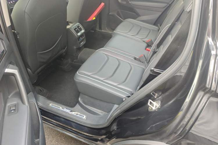 Used Volkswagen Tiguan L New Energy 2020 430 PHEV Plug-in Hybrid Flagship Edition Left Rear Seat