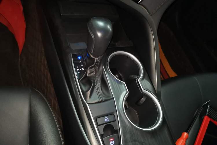 Used Toyota Camry 2021 2.0G Luxury Edition
