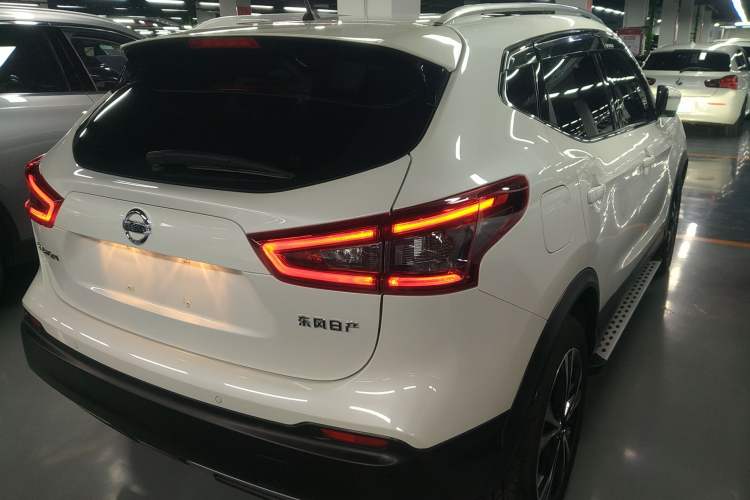 Used Nissan Qashqai 2022 2.0L CVT XV Premier Luxury Edition Exterior 5